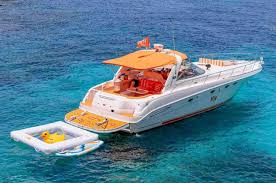 Vodka Private Motor Yacht — Half Day